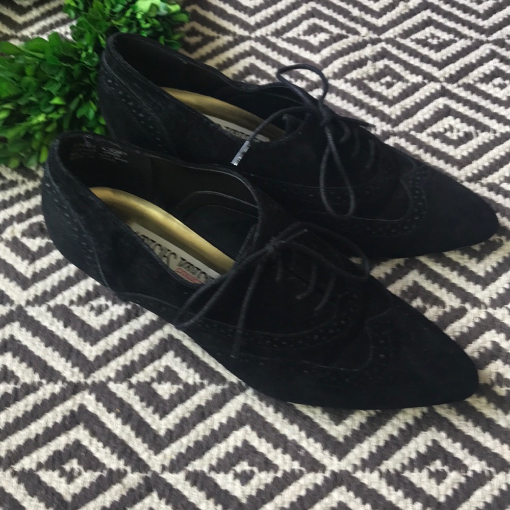Mootsies Tootsies Black Suede Oxford perforated 8
